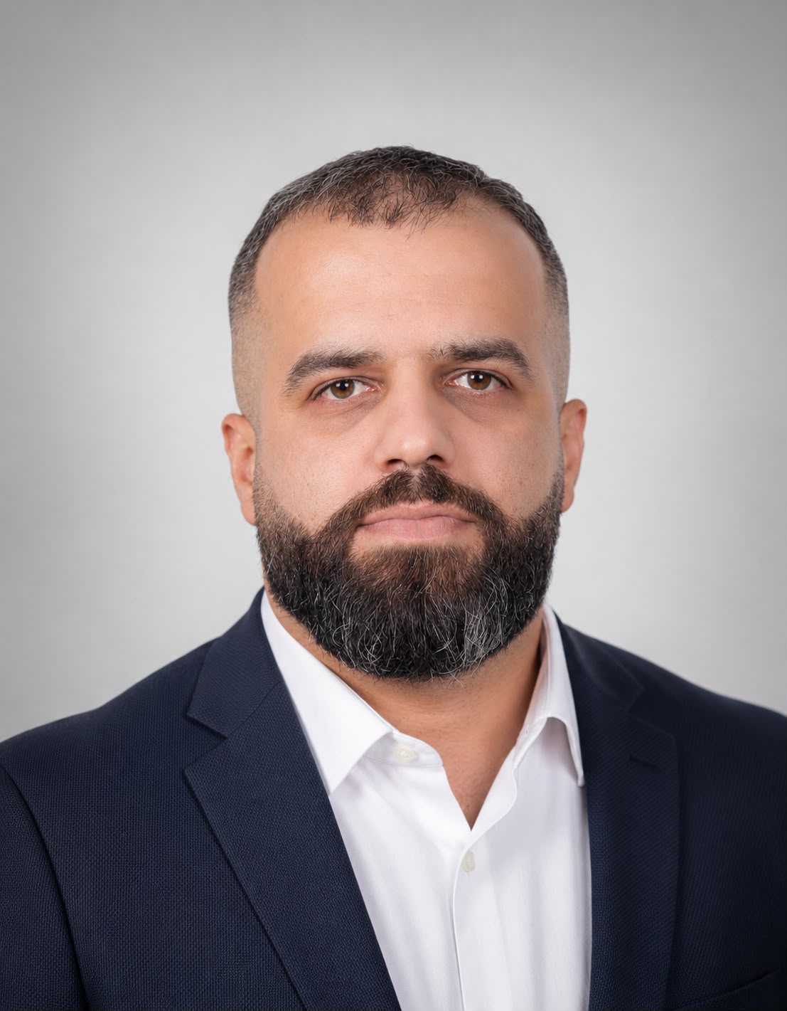 Portrait of Hunar Akrawi, Chief Executive Officer of DUBLUV LLC